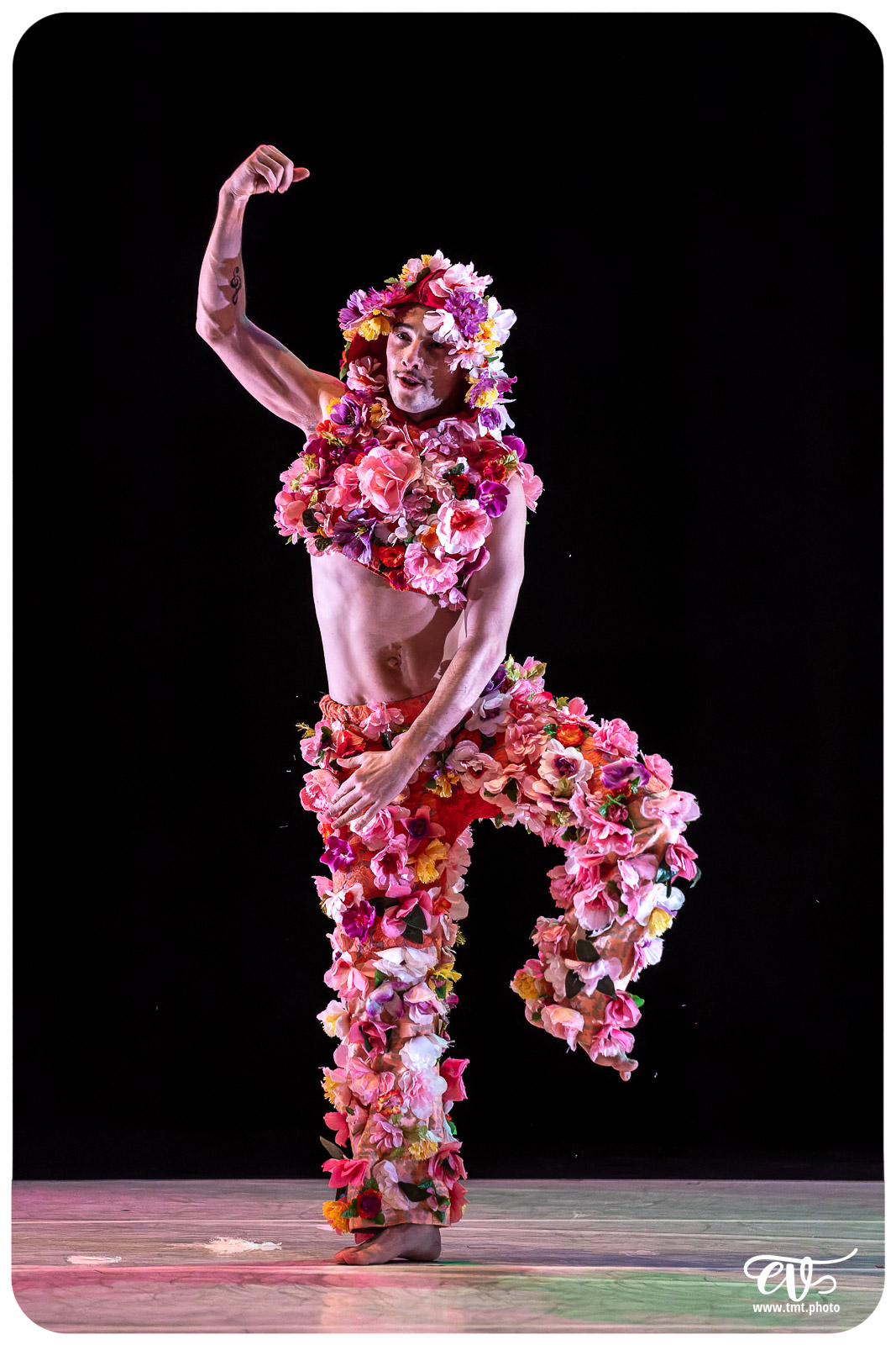 A4 (COMME LA FEUILLE) CIE CHICOS MAMBO